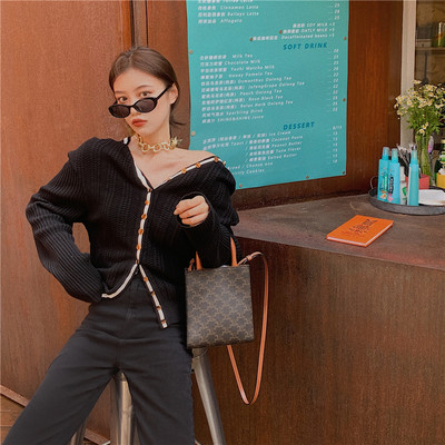 Casual γυναικεία λεπτή πλεκτή ζακέτα με χρωματιστά κουμπιά 