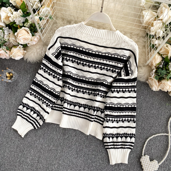 Naiste vabaaja vest, must-valge