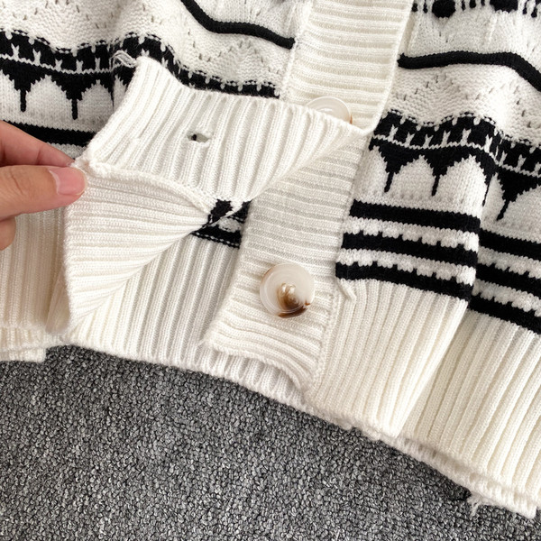 Naiste vabaaja vest, must-valge