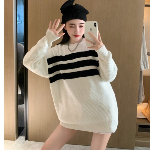 Naiste vabaaja lai ovaalse kaelusega kampsun valge ja must