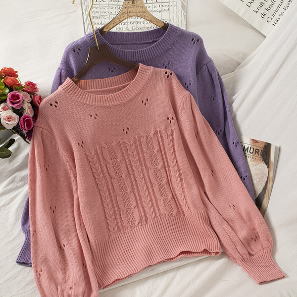 Πουλόβερ μοντέρνο με στρογγυλή λαιμόκοψη και μακριά μανίκια