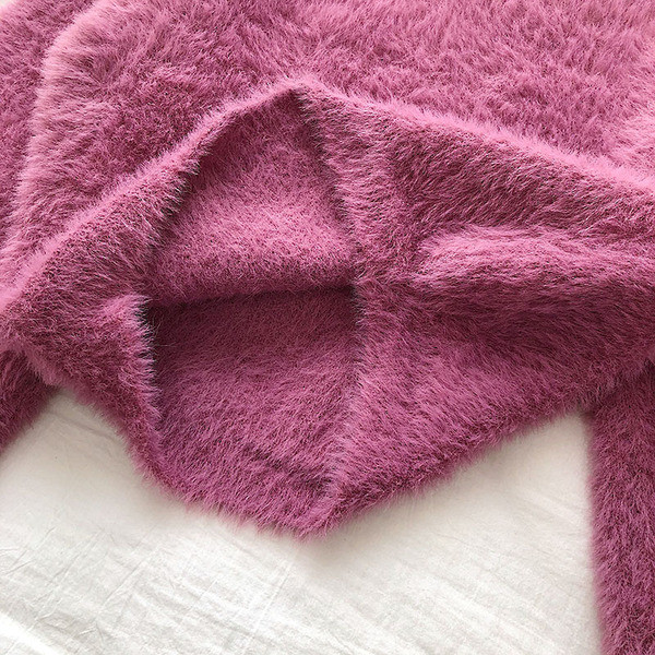 Γυναικείο πουλόβερ με χαμηλό γιακά