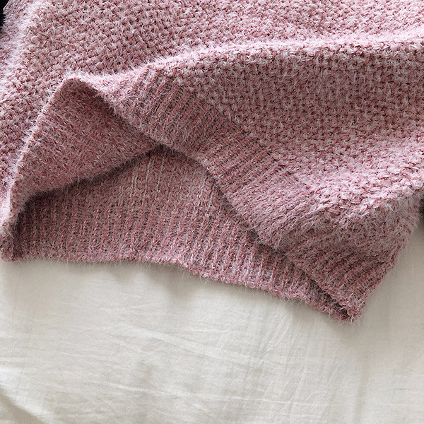 Kootud naiste talvekampsun ümara kaelusega