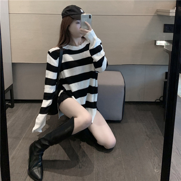 Γυναικείολεπτό πλεκτό πουλόβερ με  οβάλ ντεκολτέ