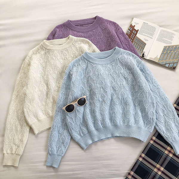 Lai ümara kaelusega kootud naiste kampsuni mudel