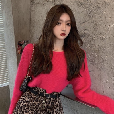 Γυναικείο μοντέρνο πουλόβερ με οβάλ λαιμόκοψη σε δύο χρώματα