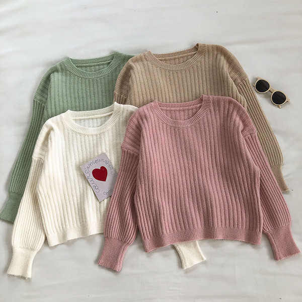 Mekani ženski pulover od samta s okruglim izrezom