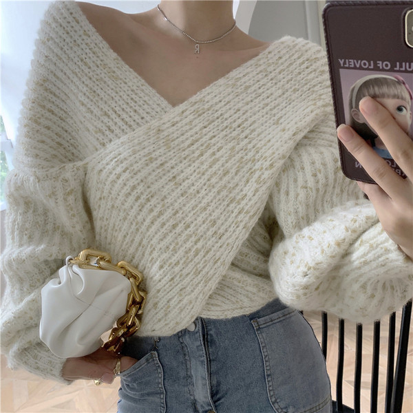 Γυναικείο πουλόβερ με γυμνούς ώμους και φαρδιά μανίκια