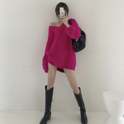 Γυναικείο casual πουλόβερ με γυμνούς ώμους σε ροζ χρώμα