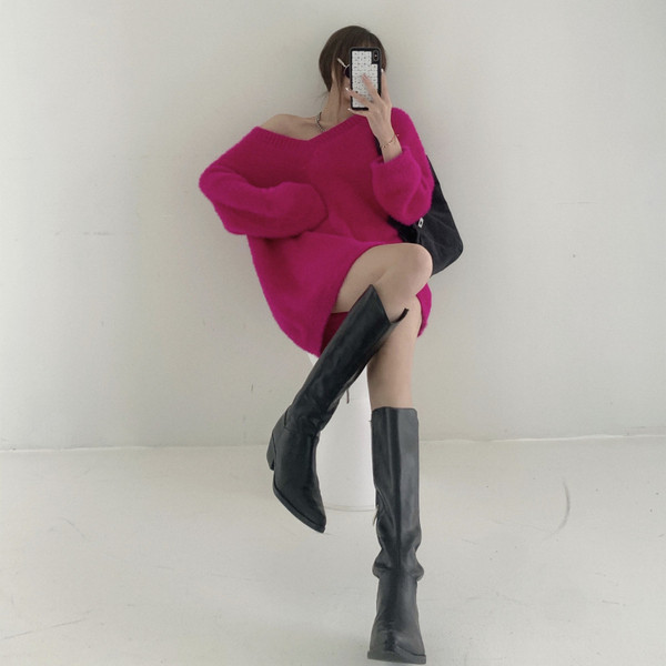 Γυναικείο casual πουλόβερ με γυμνούς ώμους σε ροζ χρώμα