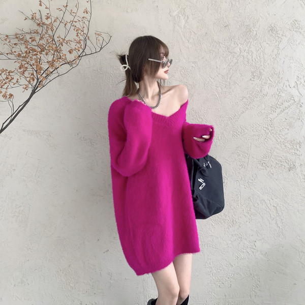 Γυναικείο casual πουλόβερ με γυμνούς ώμους σε ροζ χρώμα