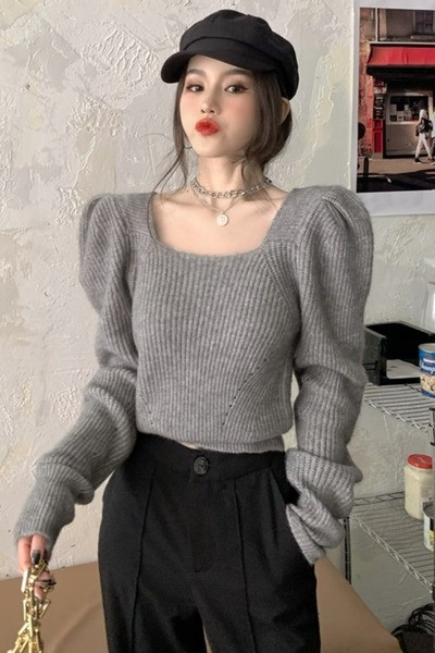 Γυναικείο casual πουλόβερ με τετράγωνο ντεκολτέ σε γκρι χρώμα