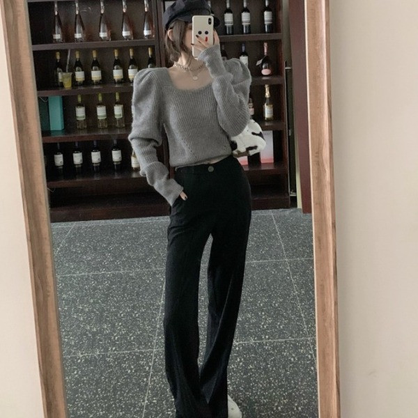 Γυναικείο casual πουλόβερ με τετράγωνο ντεκολτέ σε γκρι χρώμα