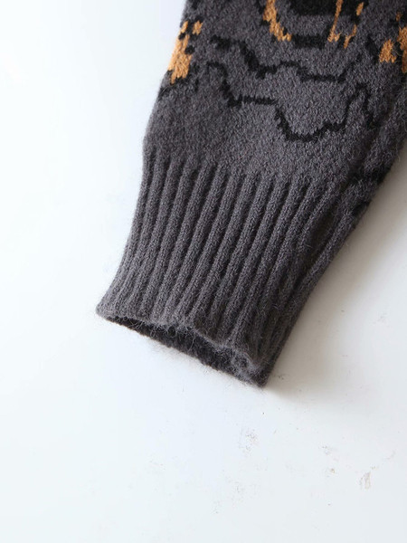 Moodne värvimustriga naiste kardigan