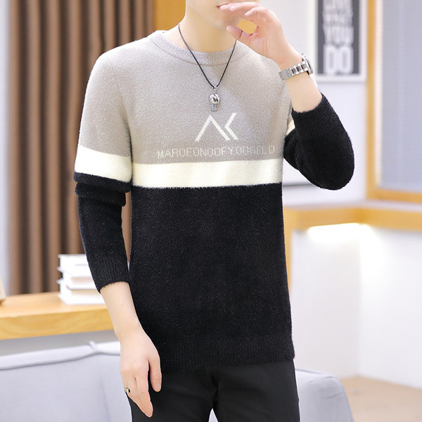 Ανδρικό πουλόβερ με στρογγυλή λαιμόκοψη και επιγραφή