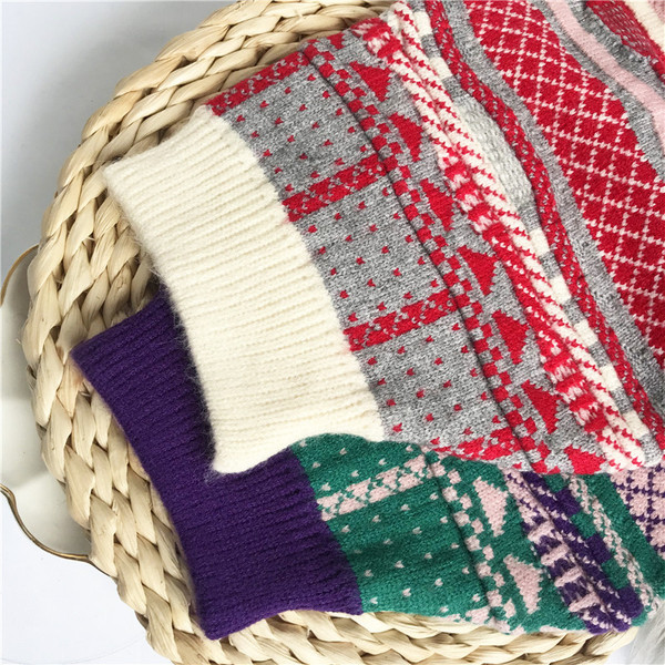 Casual γυναικείο πουλόβερ με οβάλ λαιμόκοψη και μοτίβο