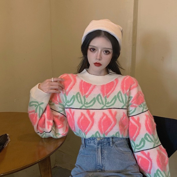 Naiste vabaaja kampsun värvilise mustriga ja laiade varrukatega