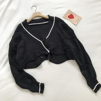 Naiste nööpidega kardigan spits-kaelusega