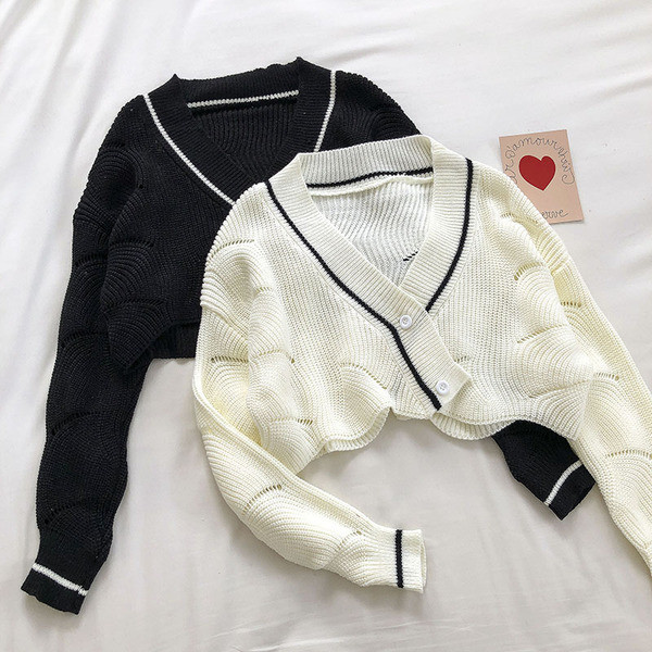 Naiste nööpidega kardigan spits-kaelusega