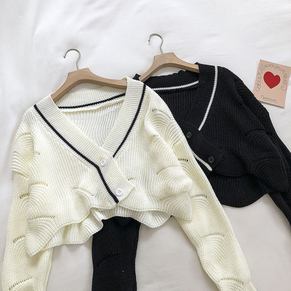 Naiste nööpidega kardigan spits-kaelusega