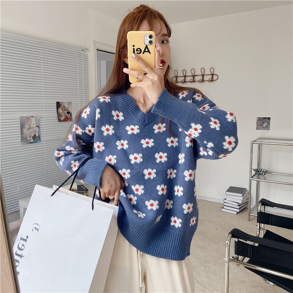 Νέο μοντέλο γυναικείο πουλόβερ με λαιμόκοψη και μακριά μανίκια