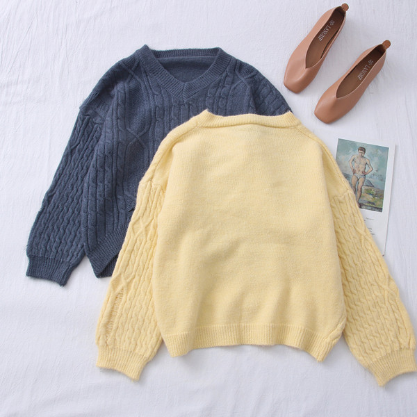 Moodne naiste kampsun V-kaelusega ja pikkade varrukatega