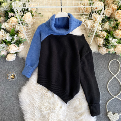 Γυναικείο casual πουλόβερ με κοψίματα - ασύμμετρο μοτίβο