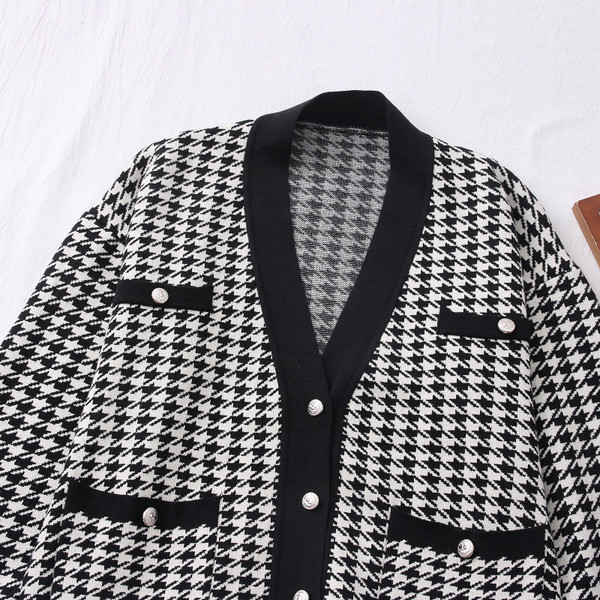 Taskute ja nööpidega vabaaja naiste kardigan