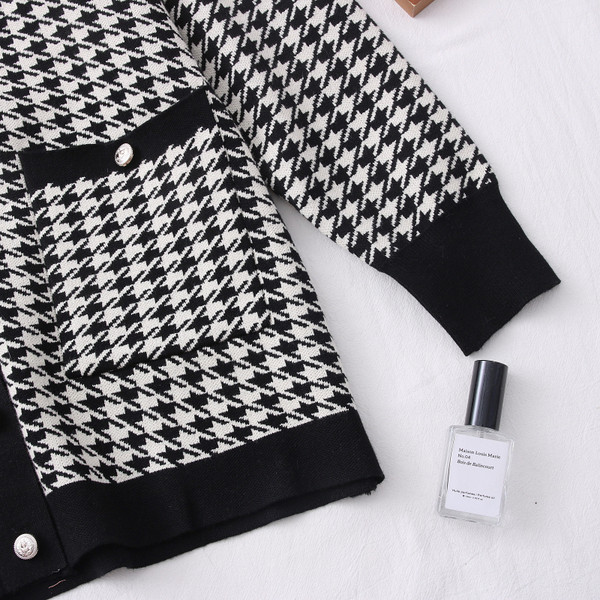 Taskute ja nööpidega vabaaja naiste kardigan