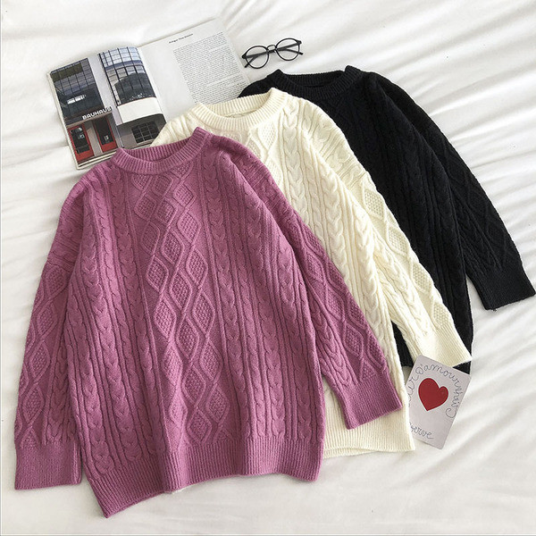 Naiste ümara dekoltee ja pikkade varrukatega talvekampsun