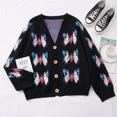 Γυναικεία μαύρη ζακέτα με κουμπιά και λαιμόκοψη