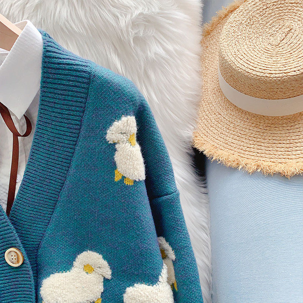 Uue mudeli kolme värvi nööpidega naiste kardigan