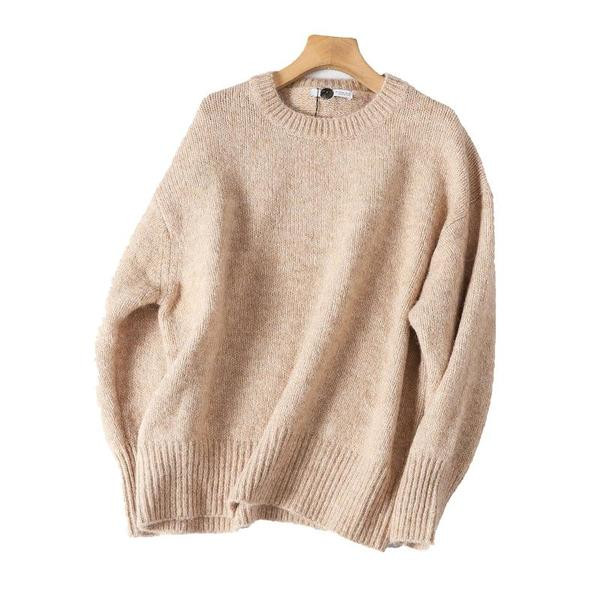 Ženski široki model jesensko-zimskog džempera