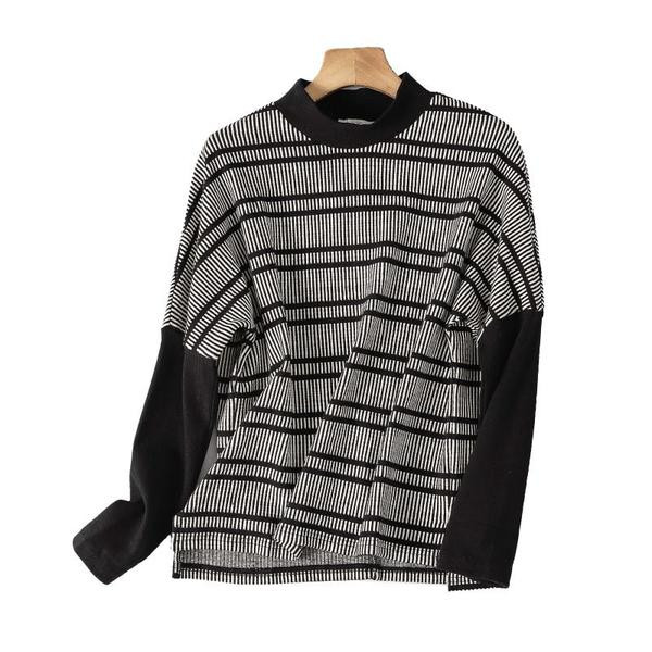 Γυναικείο ριγέ πουλόβερ φαρδύ μοντέλο