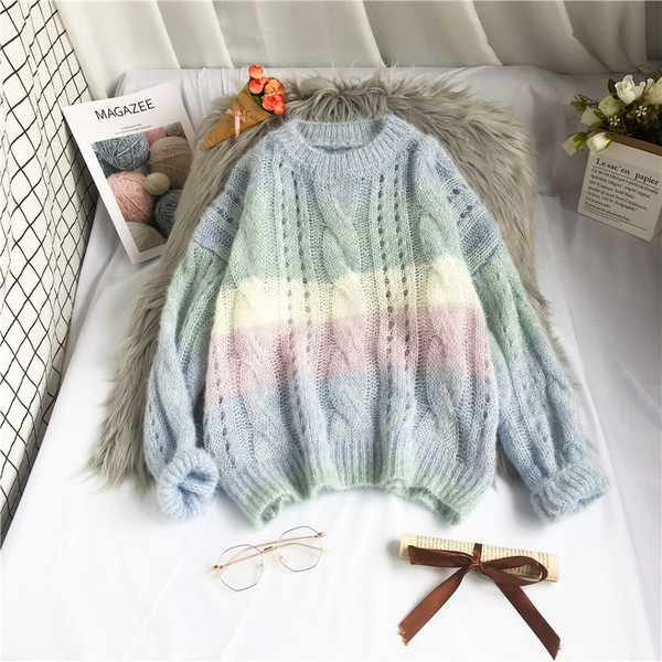 Μοντέρνο γυναικείο πουλόβερ με στρογγυλή λαιμόκοψη