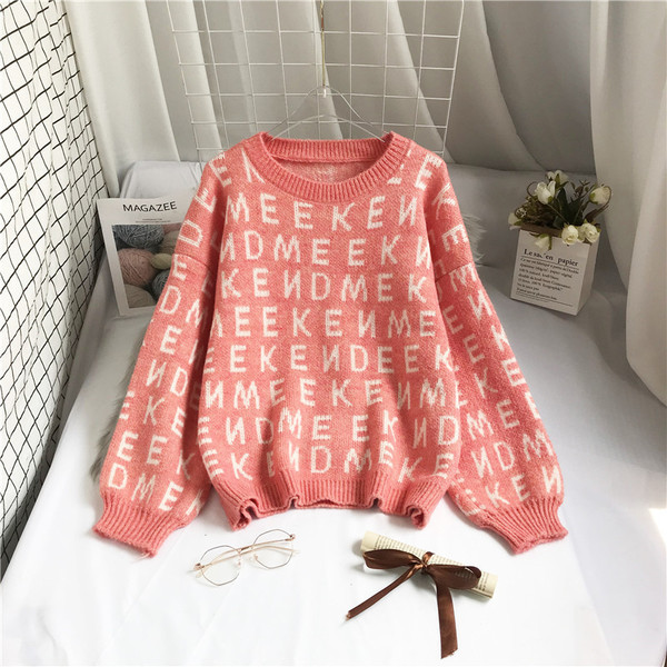 Γυναικείο πουλόβερ με φαρδιά μανίκια και οβάλ λαιμόκοψη