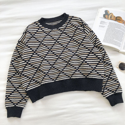 Naiste ovaalse kaelusega kampsun - lai mudel