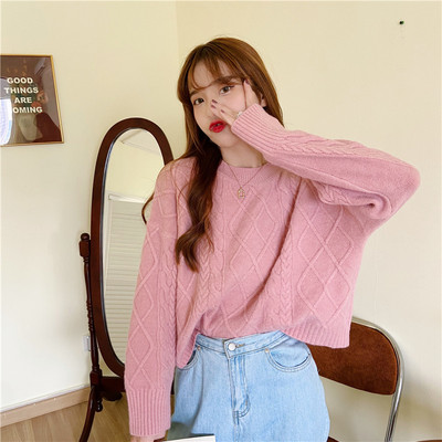 Moodne naiste kampsun – pikkade varrukate ja ovaalse kaelusega