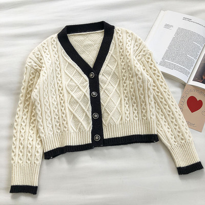 Naiste vabaaja vest nööpide ja spitsikaelusega