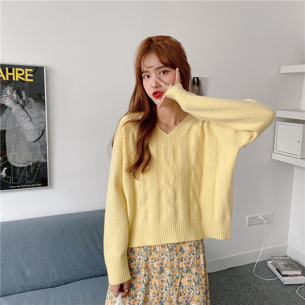 Naiste vabaaja kampsun – pikkade varrukatega ja spitsikaelusega