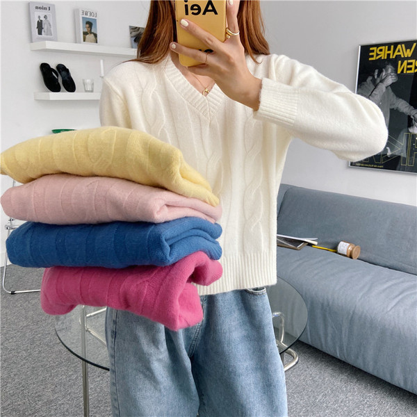 Naiste vabaaja kampsun – pikkade varrukatega ja spitsikaelusega