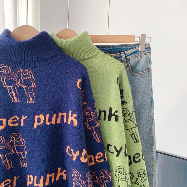 Γυναικείο πουλόβερ με χρωματική επιγραφή και ψηλό γιακά