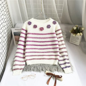 Triibuline naiste kampsun 3D elemendi ja ümara kaelusega