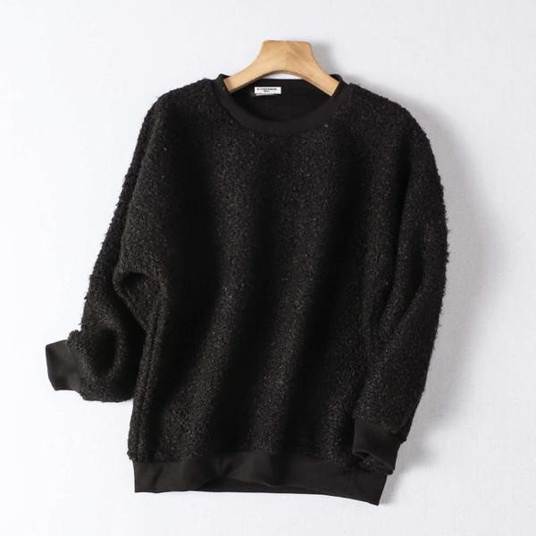 Sügis-talvine sviiter naistele tavaline mudel