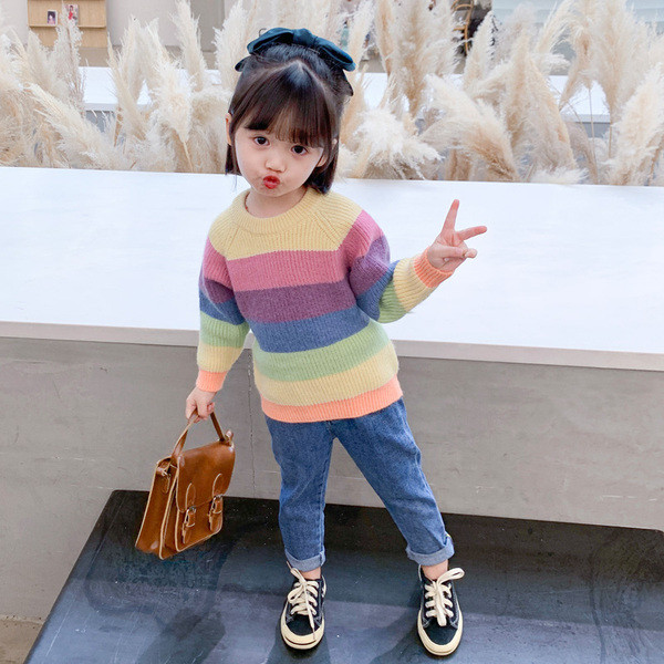 Laste lilleline ümara kaelusega kampsun tüdrukutele