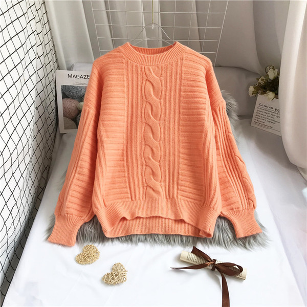 Naiste vabaaja kampsun pikkade varrukate ja ümara kaelusega