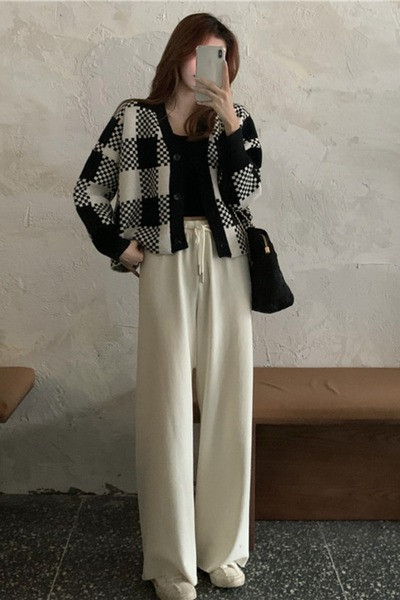 Naiste lühike nööpide ja pikkade varrukatega kardigan