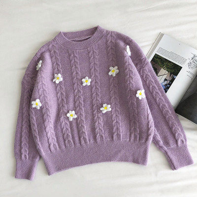 Γυναικείο πουλόβερ με χαμηλό γιακά και τρισδιάστατα λουλούδια