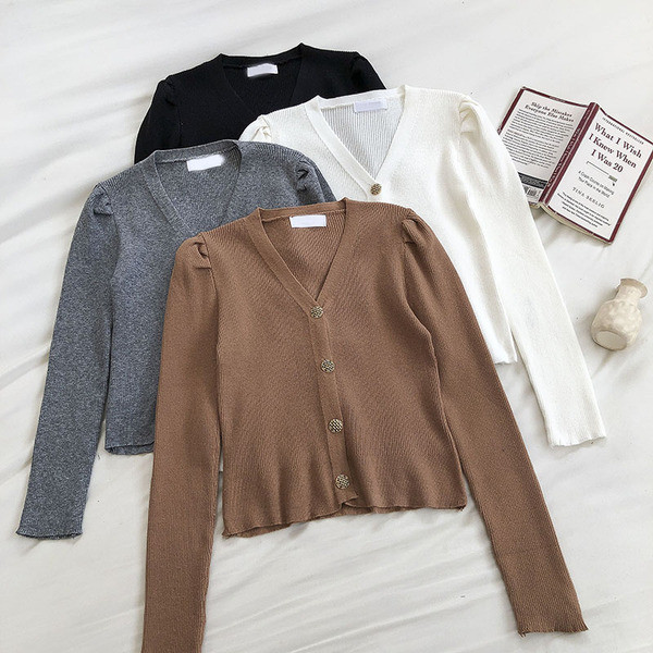 Γυναικεία ζακέτα κλασικό μοντέλο με κουμπιά και λαιμόκοψη