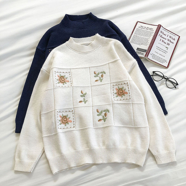 Casual γυναικείο πουλόβερ με κεντήματα και μακριά μανίκια